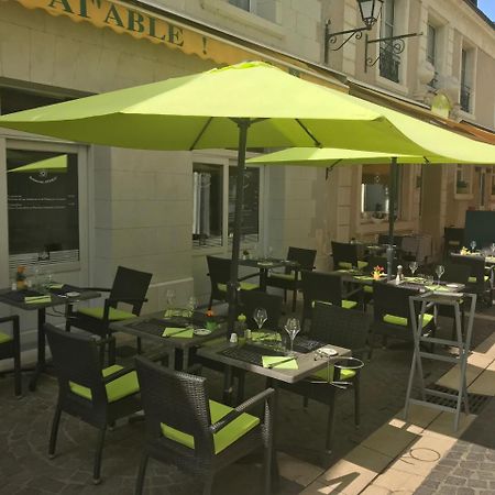 Logis Hotel Restaurant La Boule D'Or 시농 외부 사진