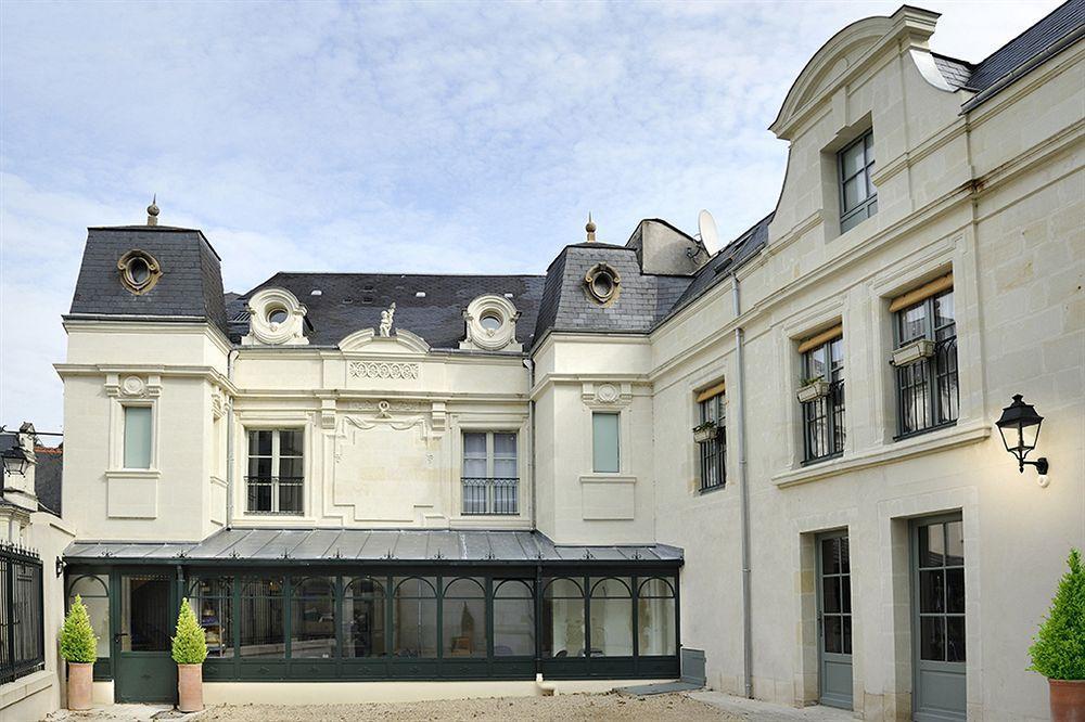 Logis Hotel Restaurant La Boule D'Or 시농 외부 사진