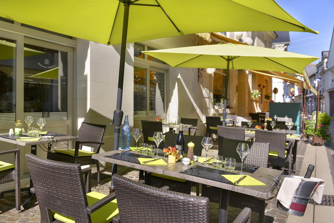Logis Hotel Restaurant La Boule D'Or 시농 외부 사진